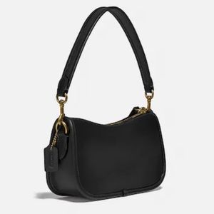 Coach Swinger 20 Bag in Black Leather EUC!!